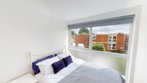 Cosy 6-Bed Home